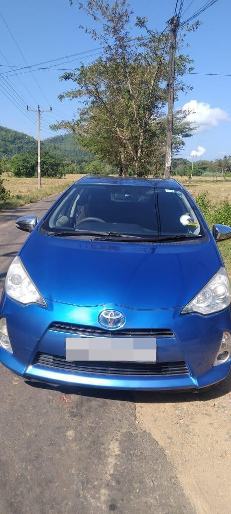 Toyota Aqua 2012 ads-image-1