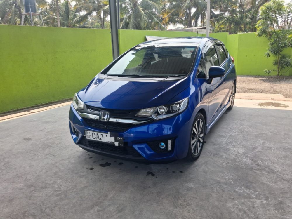 Honda Fit 2014 ads-image-1