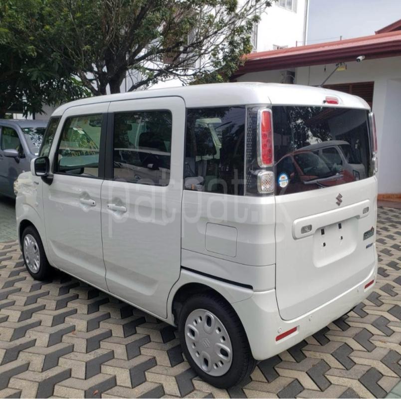 Advertisement image 6