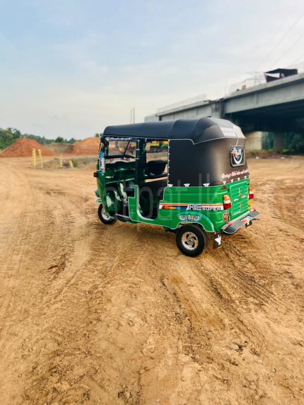 Bajaj 4 stroke 2006 - භාවිතා කරන ලද ත්‍රිරෝද රථය sale in Sri Lanka - patpat.lk