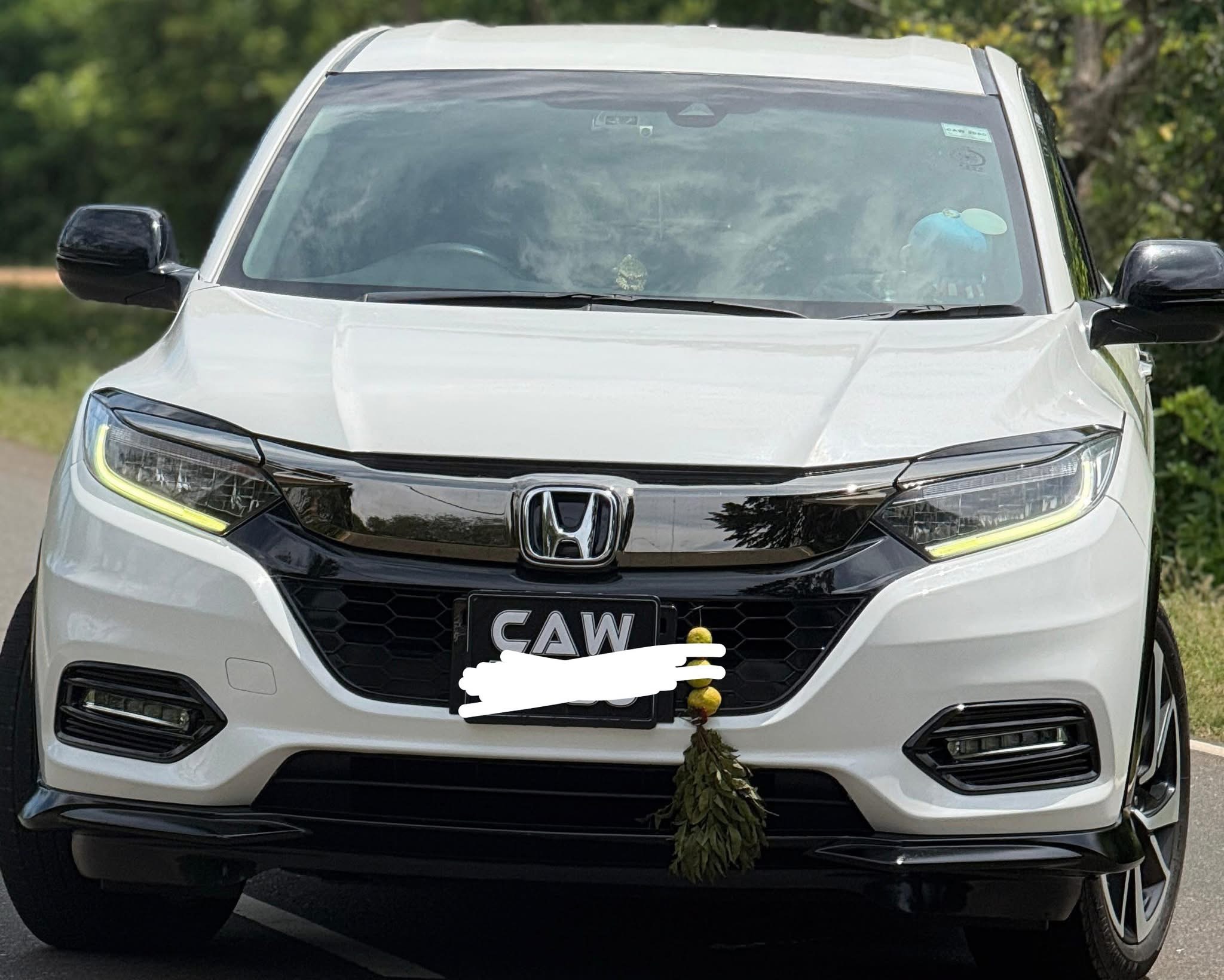 Honda Vezel 2018 - பயன்படுத்தப்பட்டது SUV sale in Sri Lanka - patpat.lk