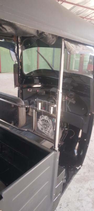 Bajaj Three Wheel 2012 - Used Three wheeler sale in Sri Lanka - patpat.lk