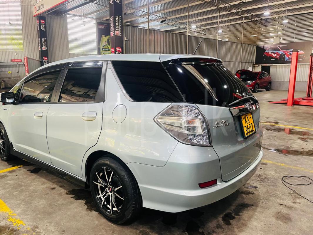 Advertisement image 3