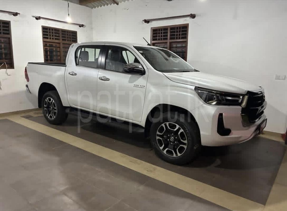 Advertisement image 6