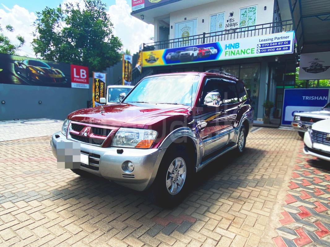 Mitsubishi Montero 2003 - பயன்படுத்தப்பட்டது SUV sale in Sri Lanka - patpat.lk