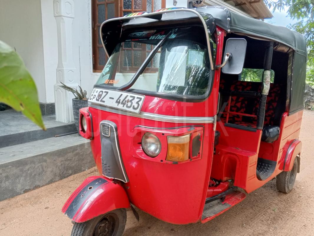 Bajaj 4 stroke 2010 - භාවිතා කරන ලද ත්‍රිරෝද රථය sale in Sri Lanka - patpat.lk