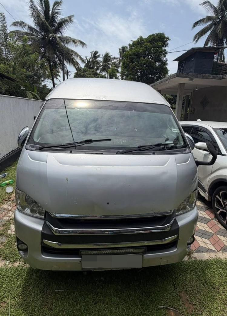Toyota Hiace 2006 - Used Van sale in Sri Lanka - patpat.lk