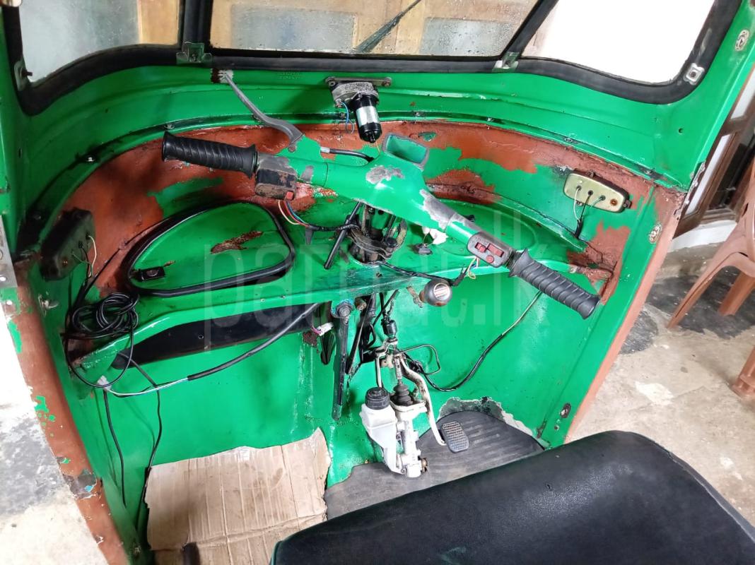 Bajaj 2 stroke 1998 - භාවිතා කරන ලද ත්‍රිරෝද රථය sale in Sri Lanka - patpat.lk