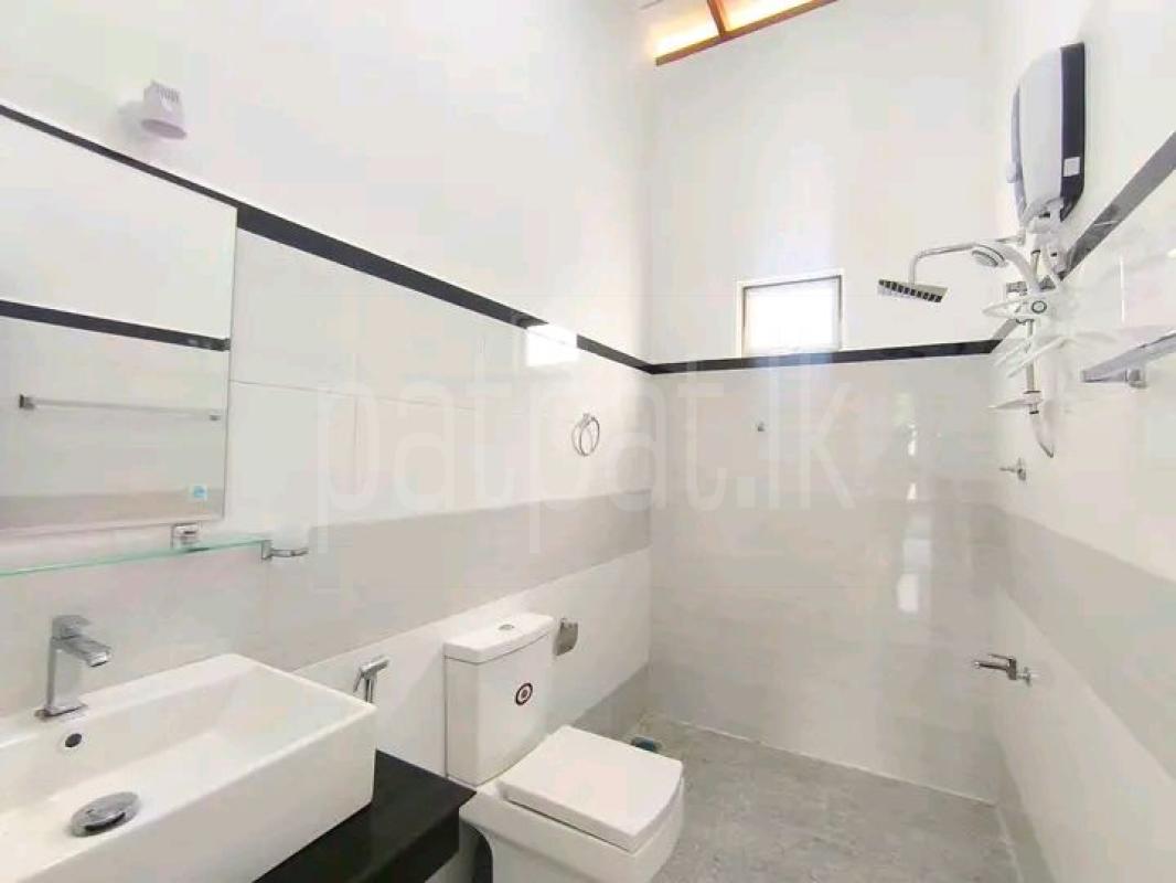 House for Sale in Athurugiriya