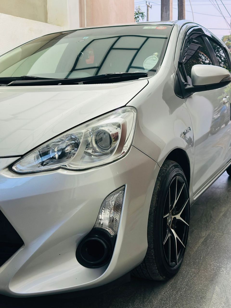 Toyota Aqua 2016 - பயன்படுத்தப்பட்டது கார் sale in Sri Lanka - patpat.lk