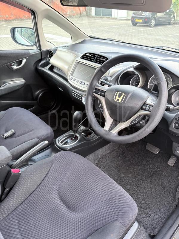 Honda Fit 2011 - பயன்படுத்தப்பட்டது கார் sale in Sri Lanka - patpat.lk