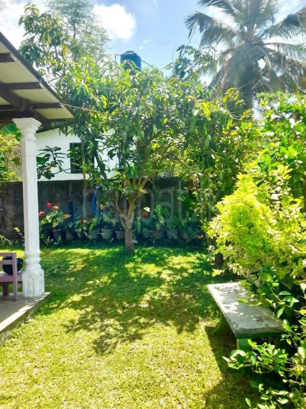 House for Sale in Athurugiriya