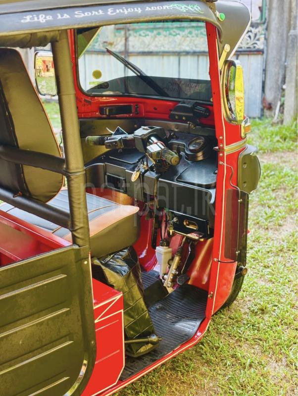 Bajaj Three Wheel 2015 - Used Three wheeler sale in Sri Lanka - patpat.lk