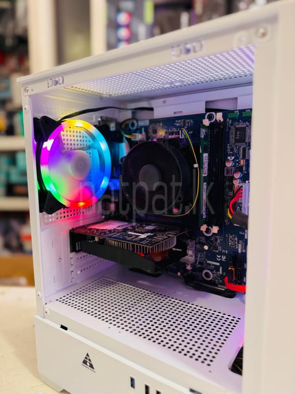 white gaming pc