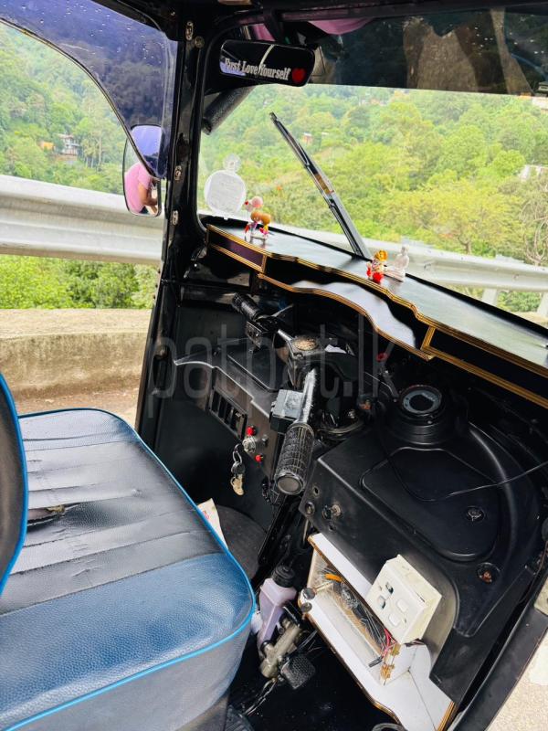 Bajaj Three Wheel 2012 - பயன்படுத்தப்பட்டது முச்சக்கர வண்டி sale in Sri Lanka - patpat.lk