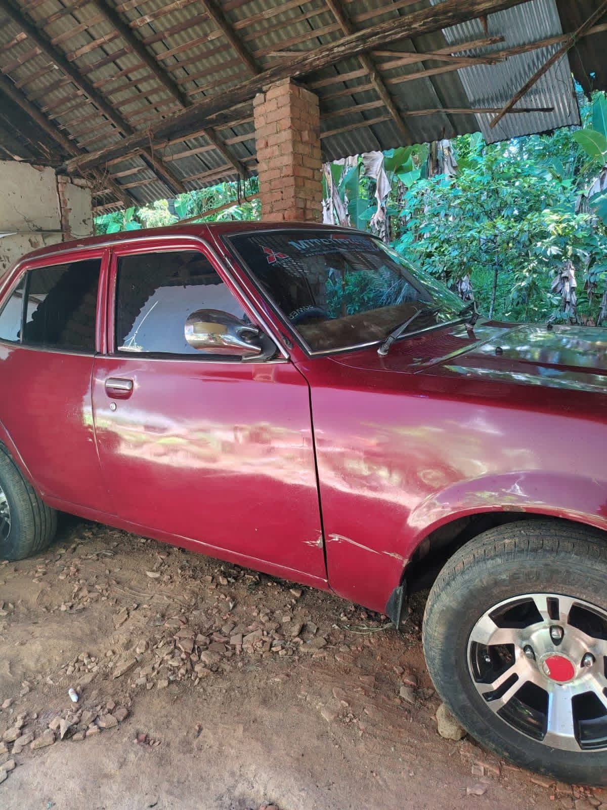 Mitsubishi Lancer 1975 - பயன்படுத்தப்பட்டது கார் sale in Sri Lanka - patpat.lk