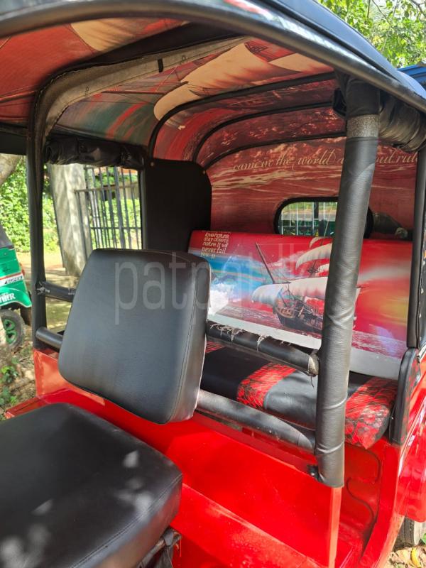 Bajaj Three Wheel 2012 - Used Three wheeler sale in Sri Lanka - patpat.lk