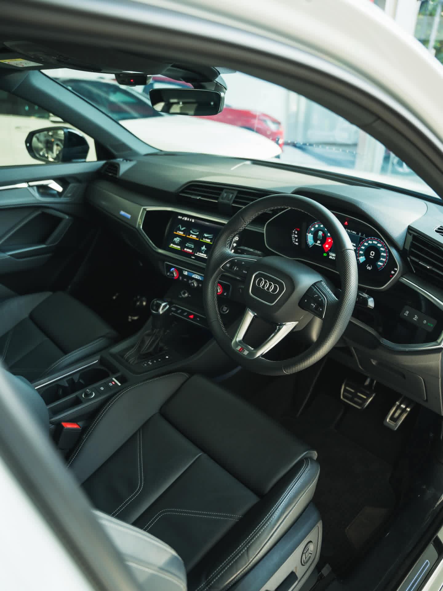 Audi Q3 2023 - Used Car sale in Sri Lanka - patpat.lk