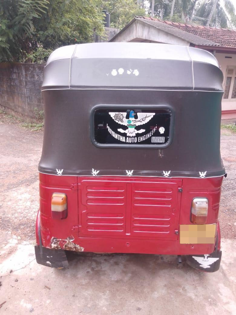 Bajaj 2 stroke 2005 - பயன்படுத்தப்பட்டது முச்சக்கர வண்டி sale in Sri Lanka - patpat.lk