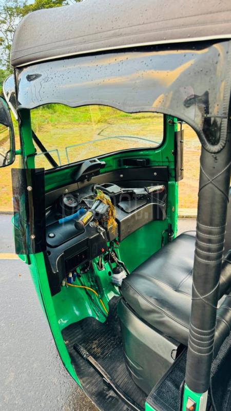 Bajaj 4 stroke 2016 - Used Three wheeler sale in Sri Lanka - patpat.lk