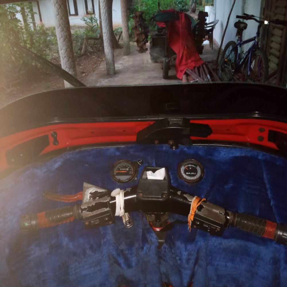Bajaj Three Wheel 2015 - பயன்படுத்தப்பட்டது முச்சக்கர வண்டி sale in Sri Lanka - patpat.lk