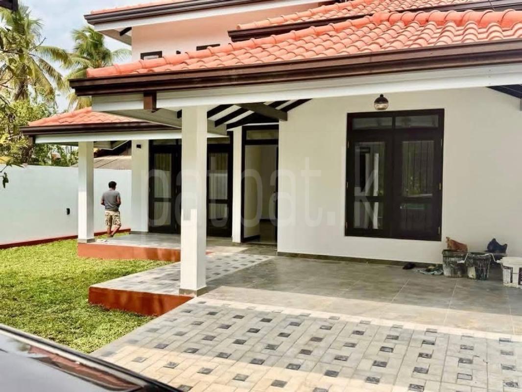 House for Sale in Negombo ads-image-1