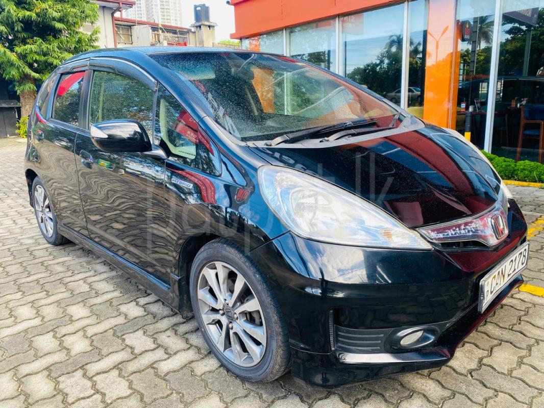 Honda Fit 2012 - பயன்படுத்தப்பட்டது கார் sale in Sri Lanka - patpat.lk
