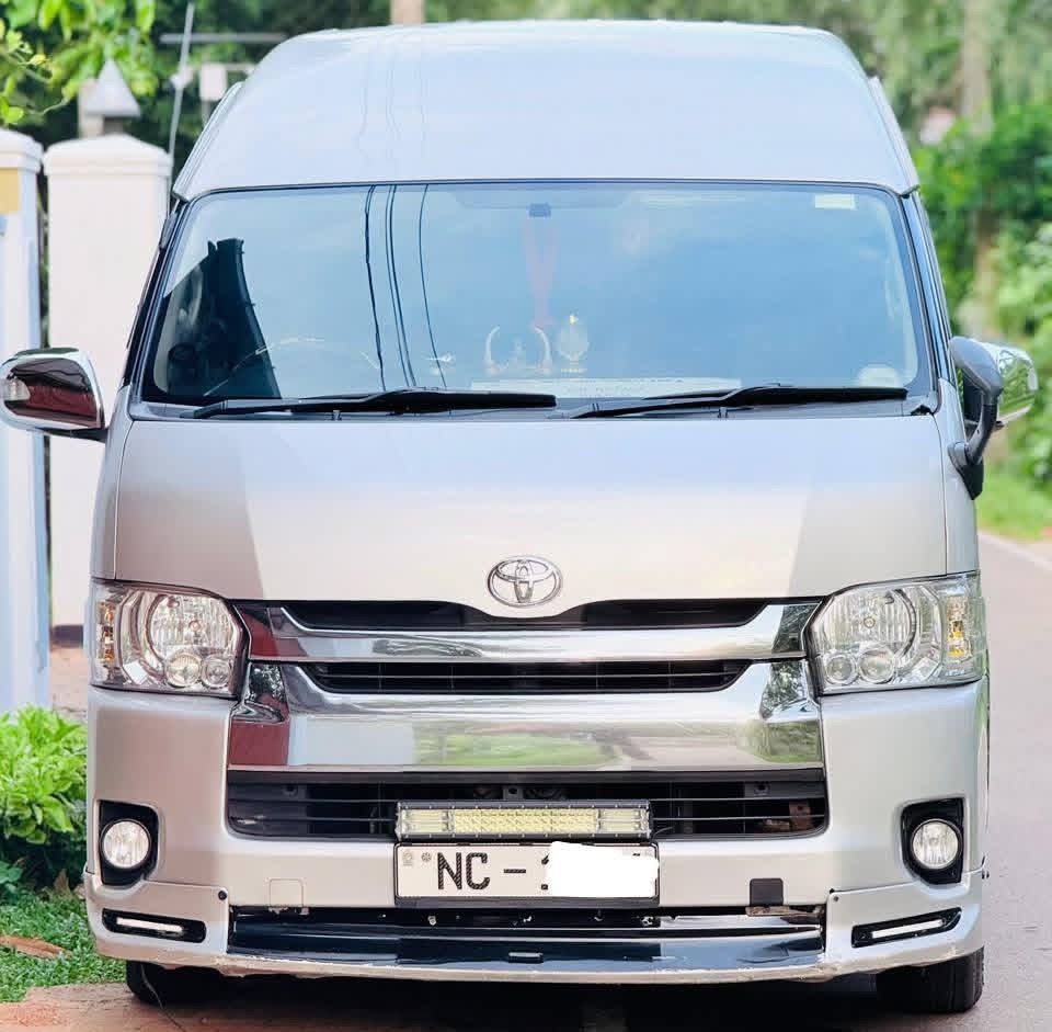 Toyota Hiace 2010 - Used Van sale in Sri Lanka - patpat.lk