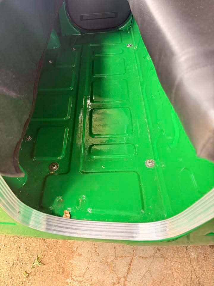 Bajaj Three Wheel 2014 - භාවිතා කරන ලද ත්‍රිරෝද රථය sale in Sri Lanka - patpat.lk