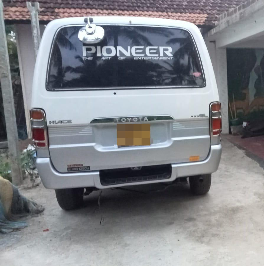Toyota Hiace 1997 - භාවිතා කරන ලද වෑන් රථය sale in Sri Lanka - patpat.lk