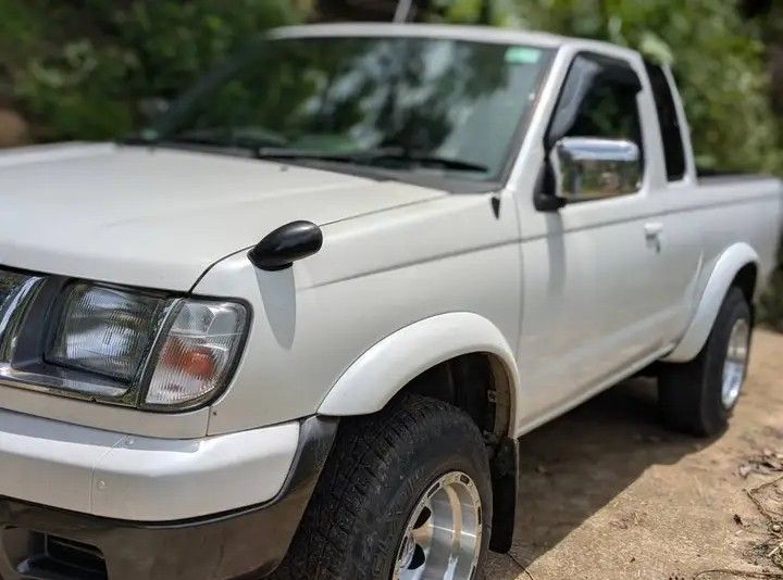 Nissan D22 2002 - மறுசீரமைக்கப்பட்டது சரக்கு போக்குவரத்து sale in Sri Lanka - patpat.lk