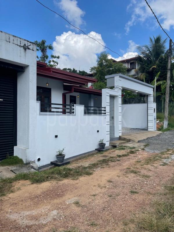 House for Sale in Athurugiriya ads-image-1