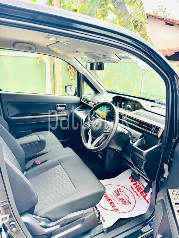 Advertisement image 6