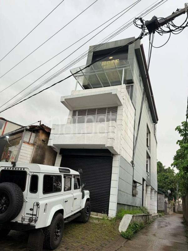 Advertisement image 1