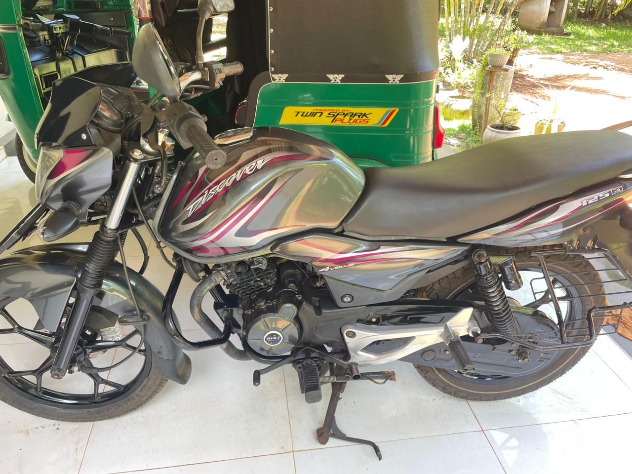 Bajaj Discover 2015 - Used Bike sale in Sri Lanka - patpat.lk