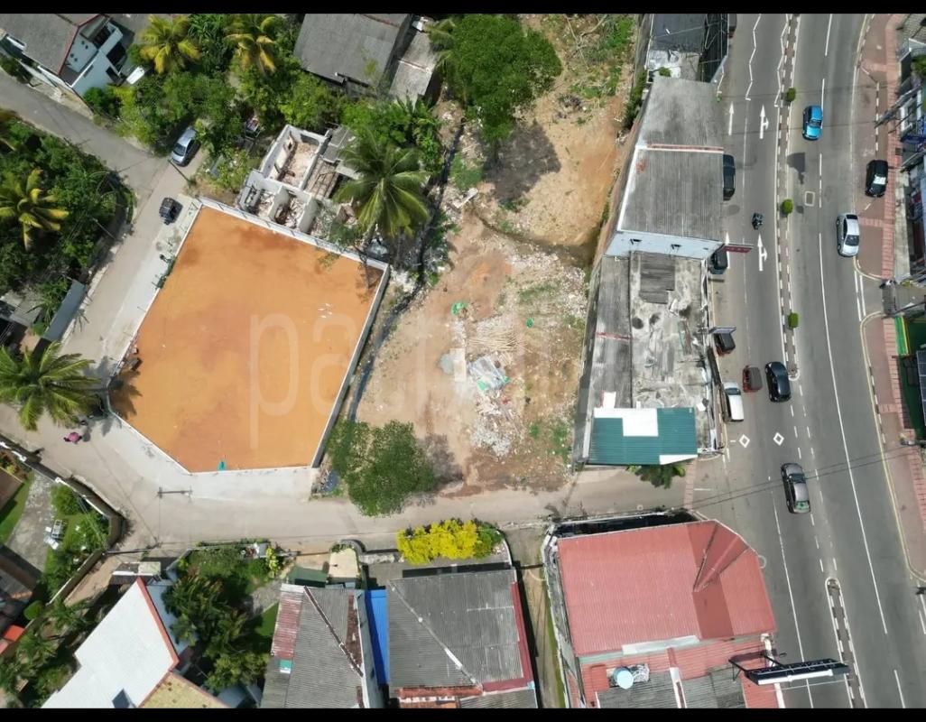 Commercial Land for Sale in Pelawatta