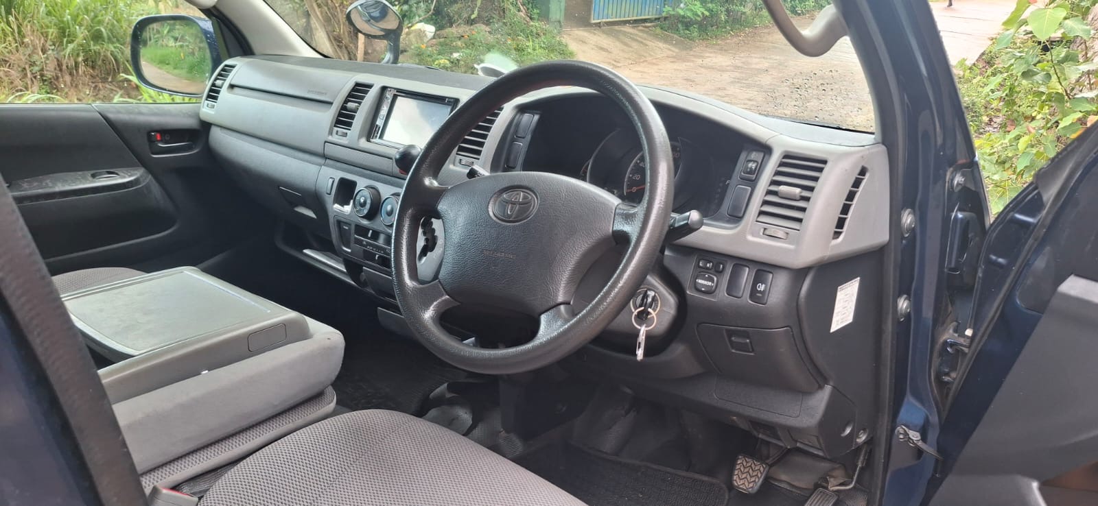 Toyota Super GL 2006 - பயன்படுத்தப்பட்டது வேன் sale in Sri Lanka - patpat.lk