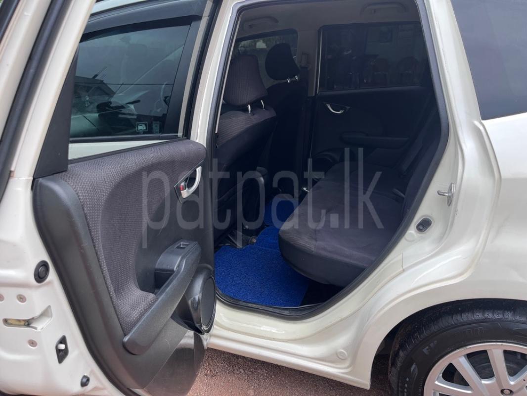 Advertisement image 6