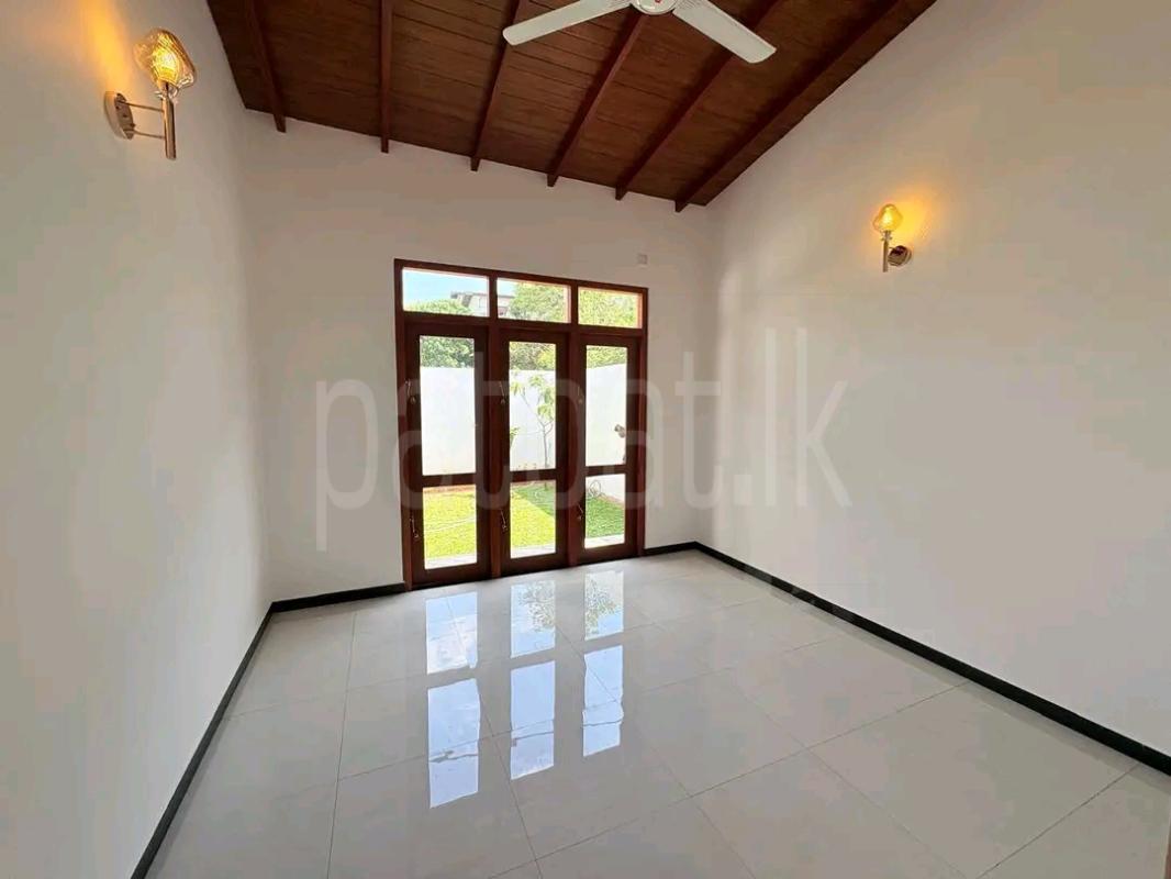 House for Sale in Athurugiriya ads-image-1
