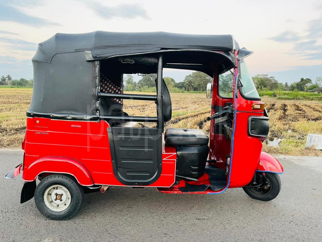 Bajaj Three Wheel 2017 - Used Three wheeler sale in Sri Lanka - patpat.lk