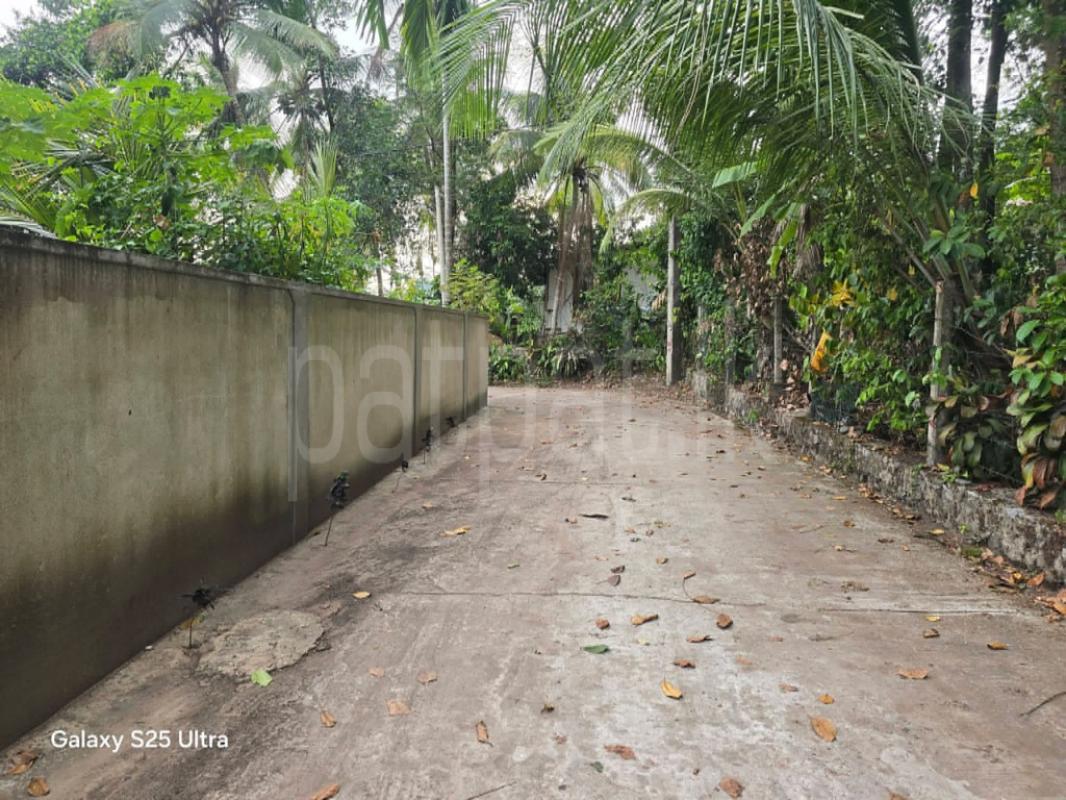 Commercial Land for Sale in Kadawatha