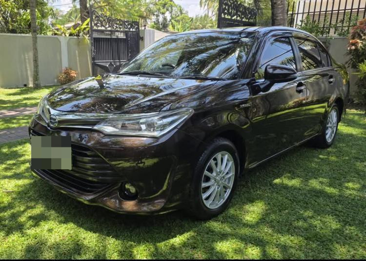 Toyota Axio 2015 - பயன்படுத்தப்பட்டது கார் sale in Sri Lanka - patpat.lk