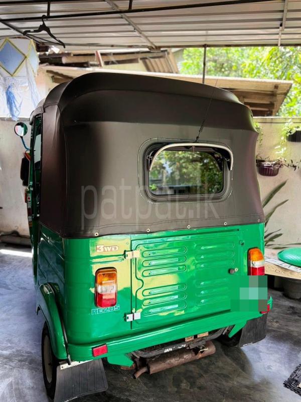 Bajaj 4 stroke 2011 - பயன்படுத்தப்பட்டது முச்சக்கர வண்டி sale in Sri Lanka - patpat.lk