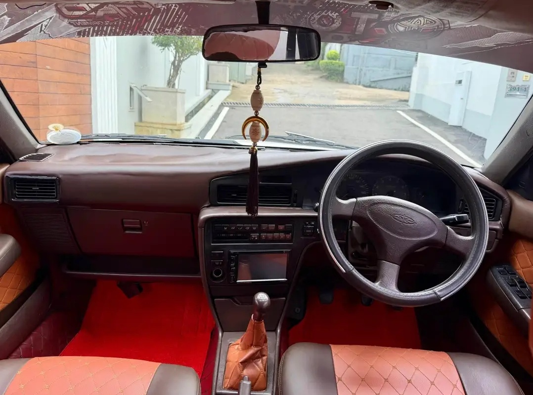 Toyota Corona 1991 - பயன்படுத்தப்பட்டது கார் sale in Sri Lanka - patpat.lk