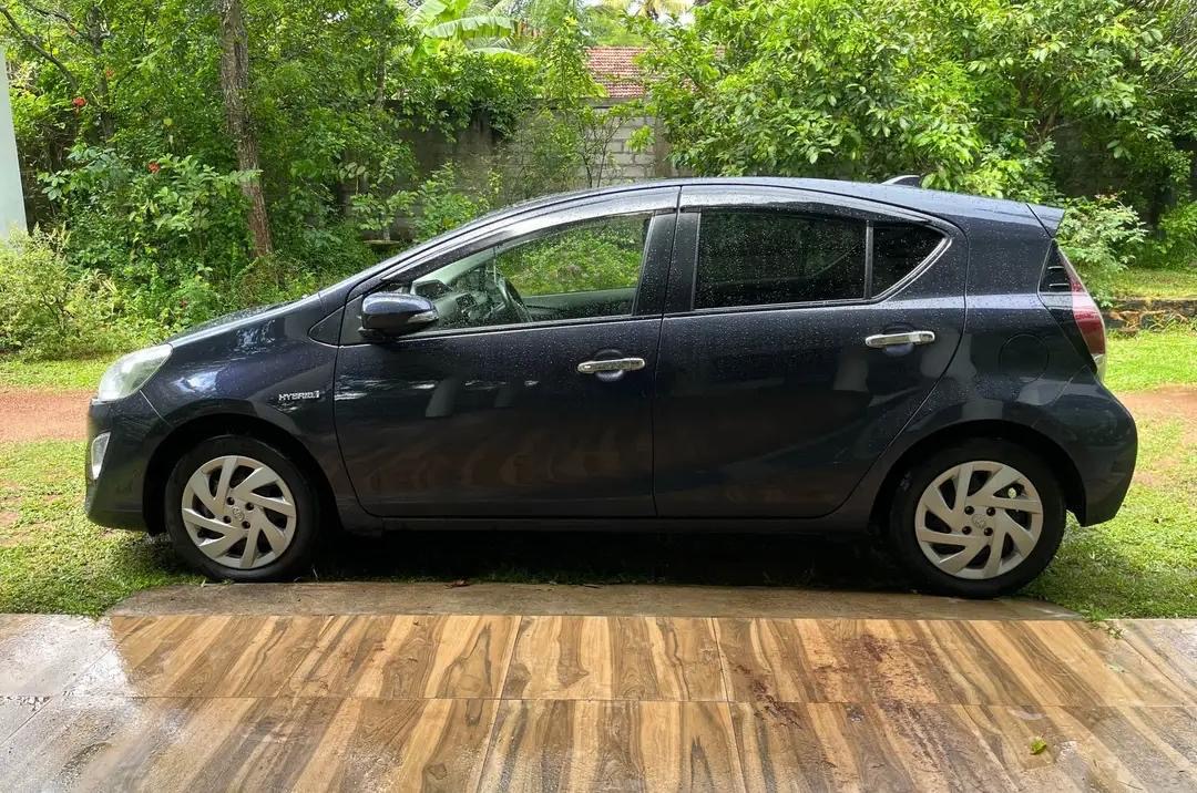 Toyota Aqua 2014 - பயன்படுத்தப்பட்டது கார் sale in Sri Lanka - patpat.lk