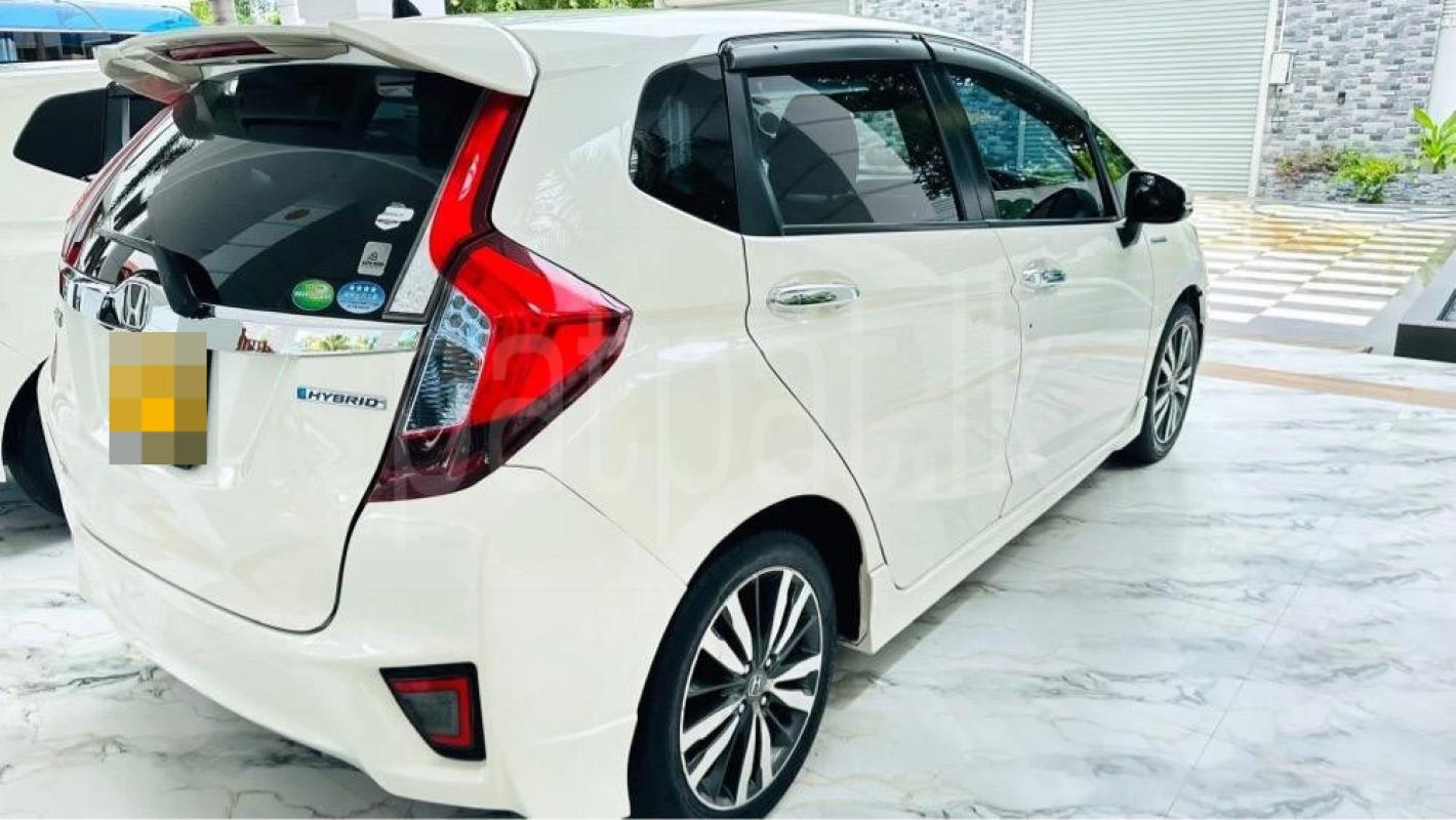 Advertisement image 4