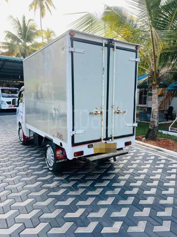 Advertisement image 4