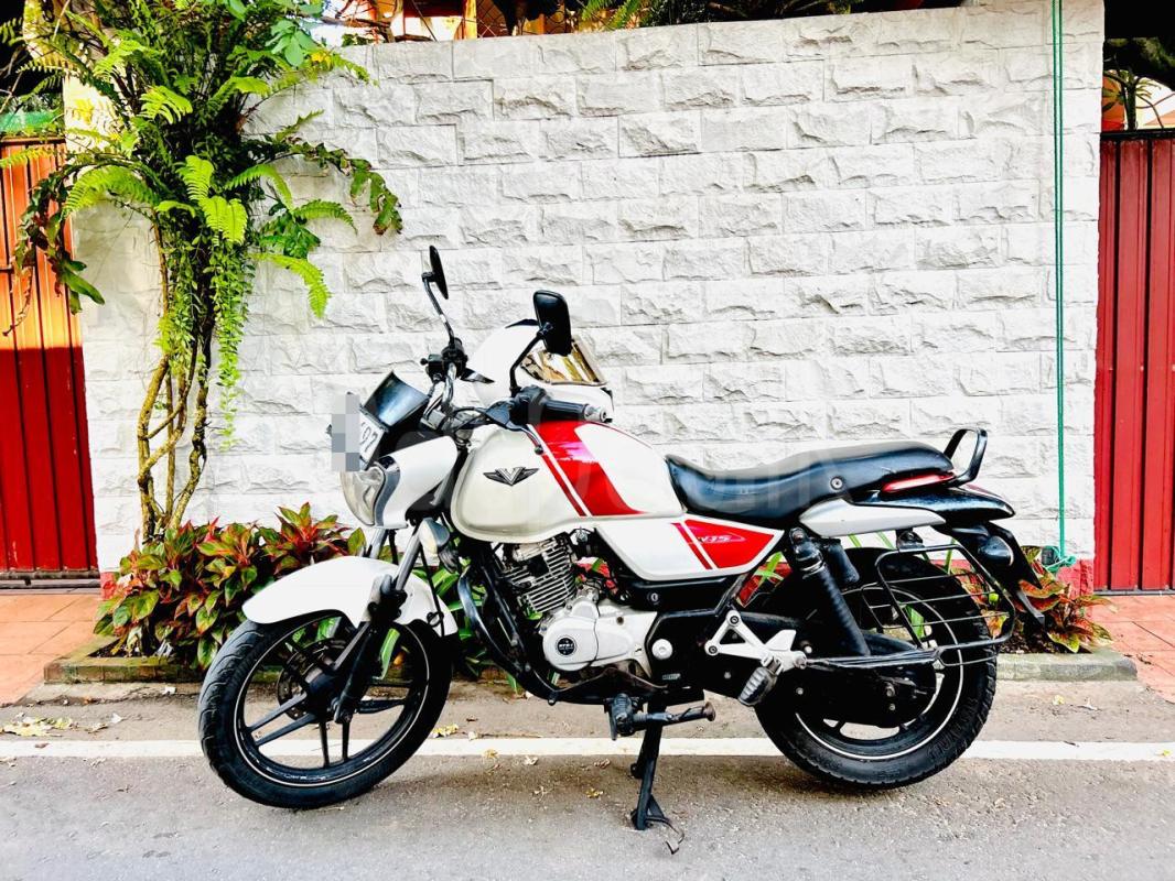 Bajaj V15 2016 - Used Bike sale in Sri Lanka - patpat.lk