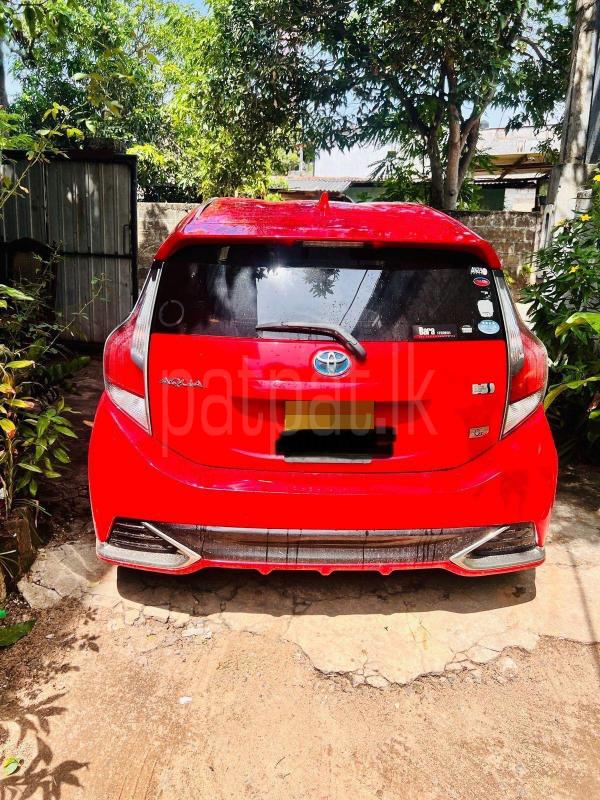 Toyota Aqua 2015 - பயன்படுத்தப்பட்டது கார் sale in Sri Lanka - patpat.lk
