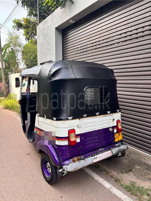 Bajaj 2 stroke 2004 - பயன்படுத்தப்பட்டது முச்சக்கர வண்டி sale in Sri Lanka - patpat.lk
